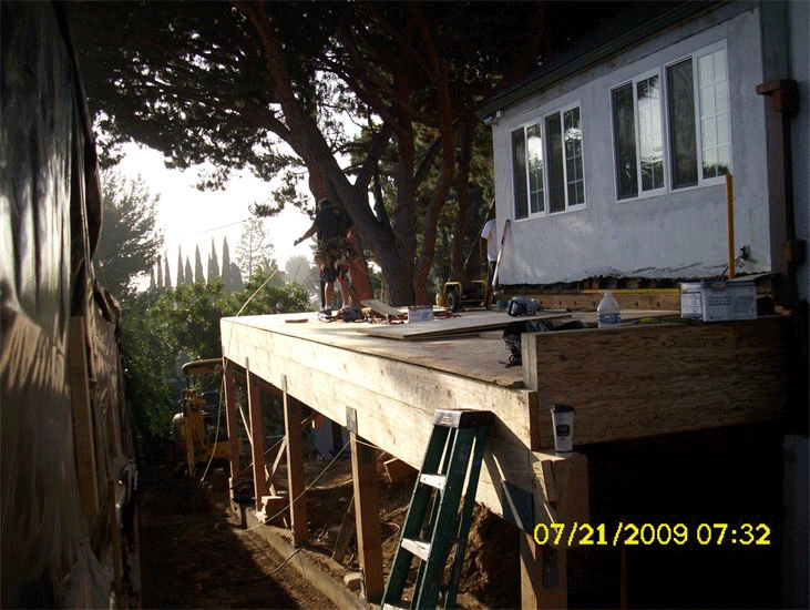 Lambcon Construction